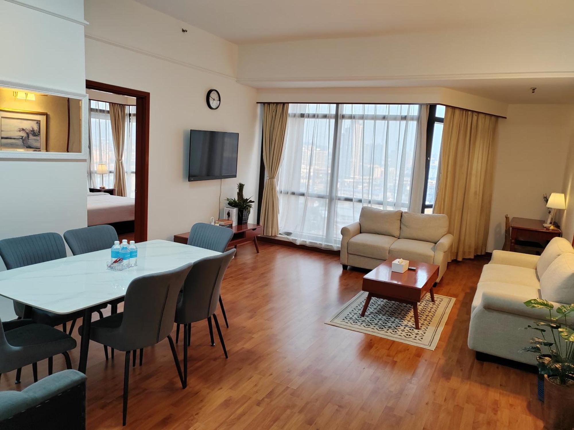 At Times Square Apartemen *
